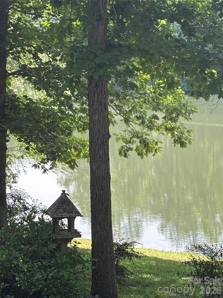 Property Photo: 162 Twin Lakes Drive NC 28625