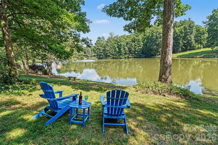 Property Photo: 162 Twin Lakes Drive NC 28625