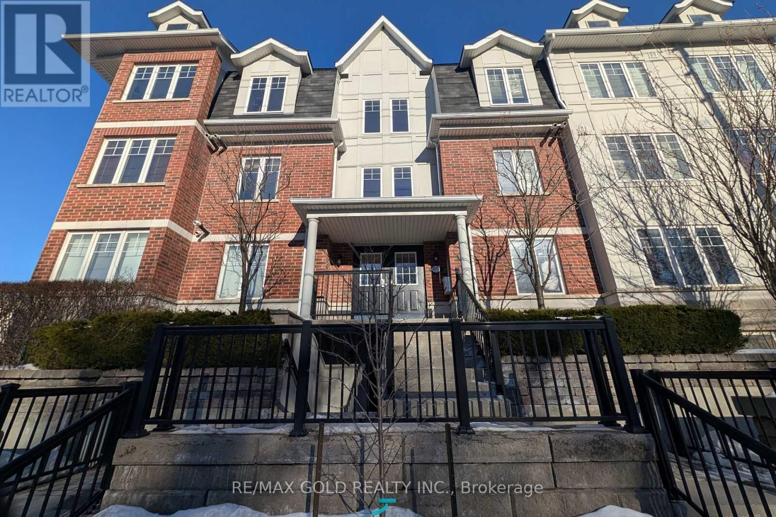 Property Photo:  671A Warden Avenue 26  ON M1L 0G3 