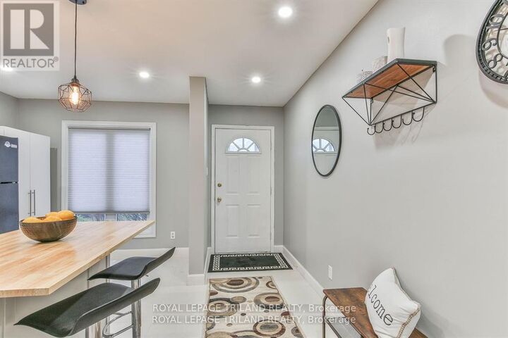 Property Photo:  120 Centre Street 91  ON N6J 4X4 