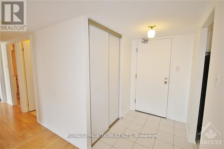 Property Photo: 200 Lafontaine Avenue 304 ON K1L 8K8