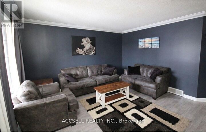 Property Photo: 635 Highview Drive ON N5R 5E7