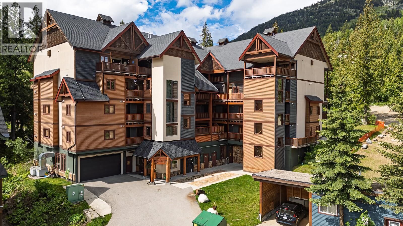 Property Photo:  1005 Mountain View Road 2E  BC V0G 1Y0 