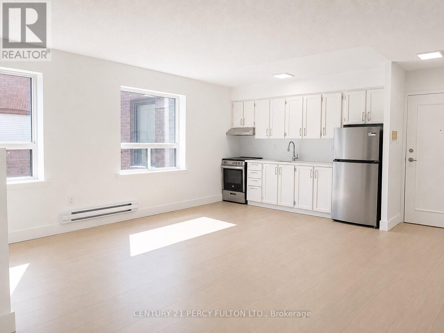 Property Photo: 2373 Bloor Street West 14 ON M6S 1P6
