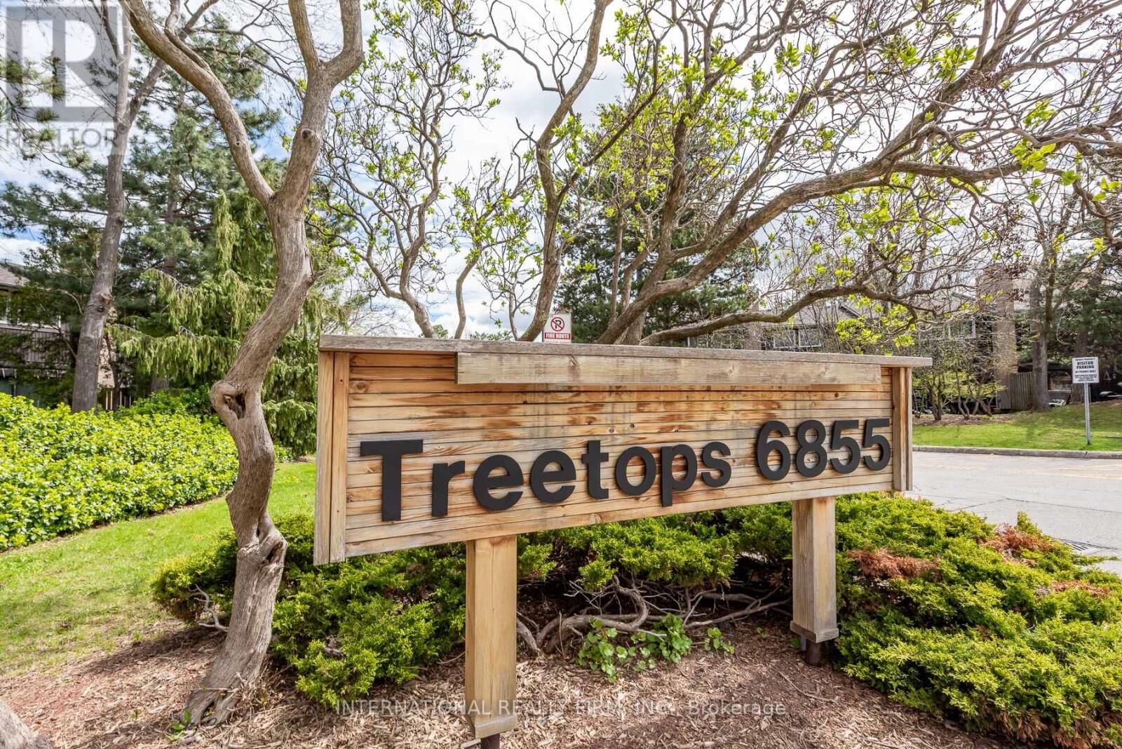 Property Photo: 6855 Glen Erin Drive 15 ON L5N 1P6