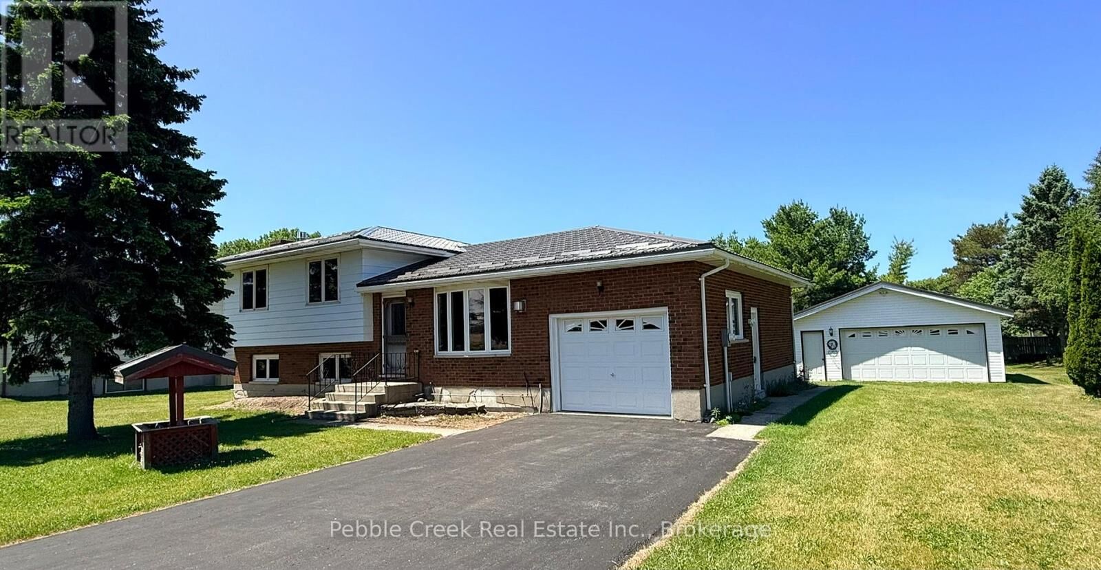 Property Photo:  79927 Orchard Line  ON N7A 3X8 