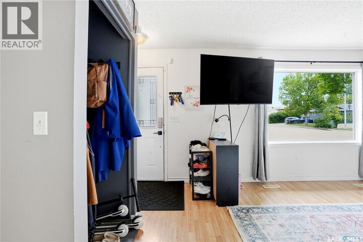 Property Photo:  350 Weyakwin Drive  SK S7J 4H5 