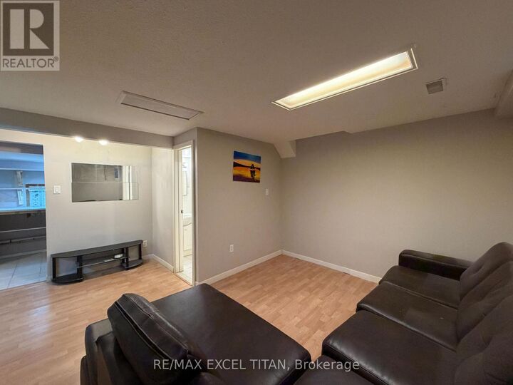 Photo de la propriété:  251 Shawnee Circle Bsmt  ON M2H 2Y3 