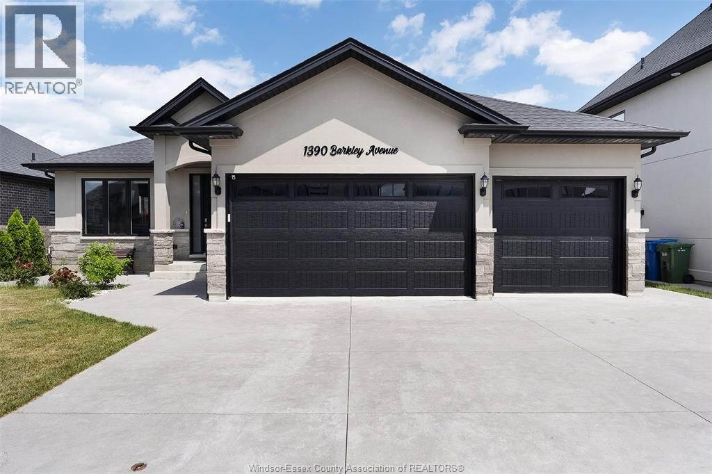 Property Photo:  1390 Barkley Avenue  ON N9P 0E8 