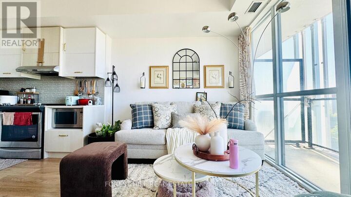 Property Photo:  150 Fairview Mall Drive 1007  ON M2J 2Z2 