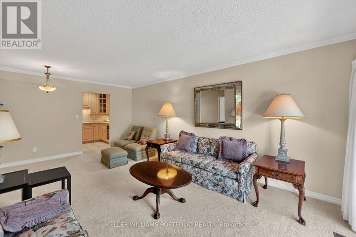 Property Photo:  696 King Street 36  ON L4R 5B6 