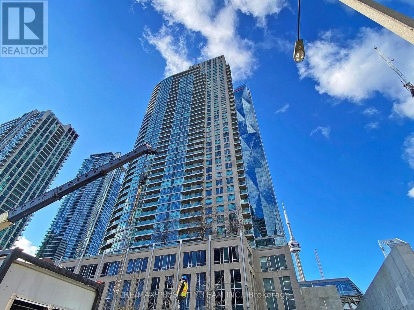 Property Photo:  18 Yonge Street 2904  ON M5E 1Z8 