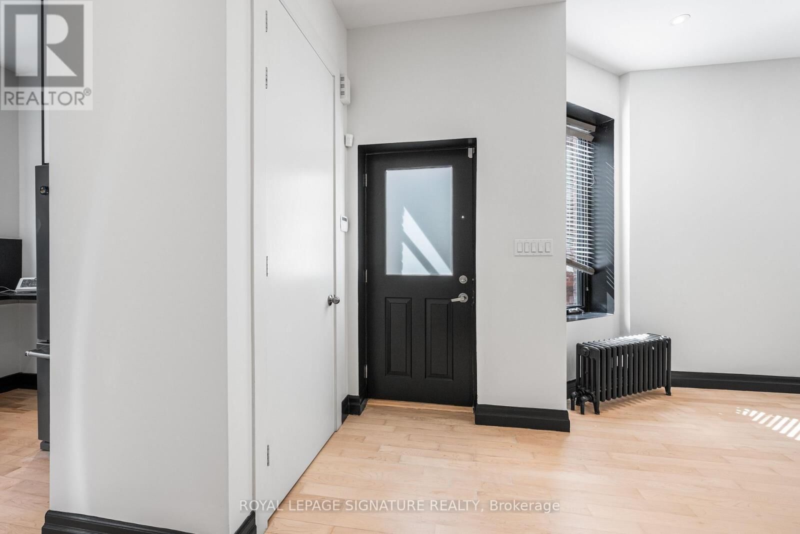 Property Photo:  97 Bedford Road Main  ON M5R 2K4 
