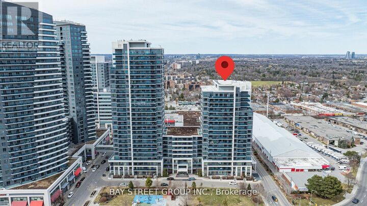 Property Photo:  7167 Yonge Street 718  ON L3T 0E1 