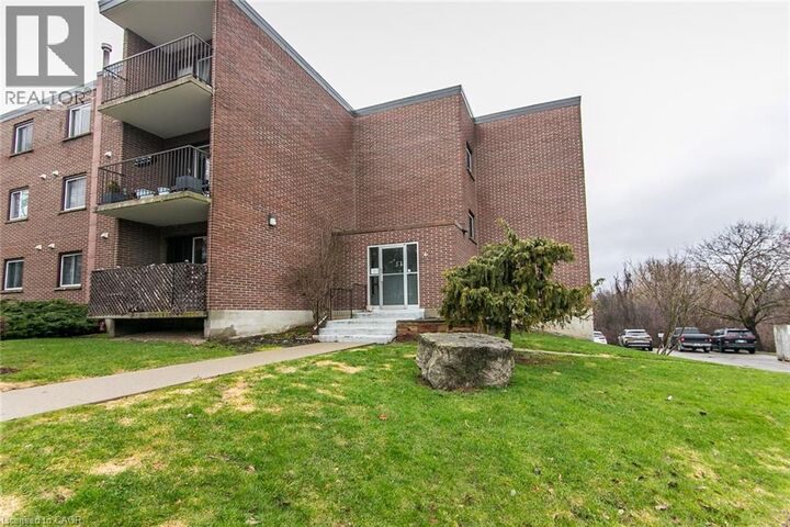 Photo de la propriété:  4 Avalon Place 308  ON N2M 4N9 