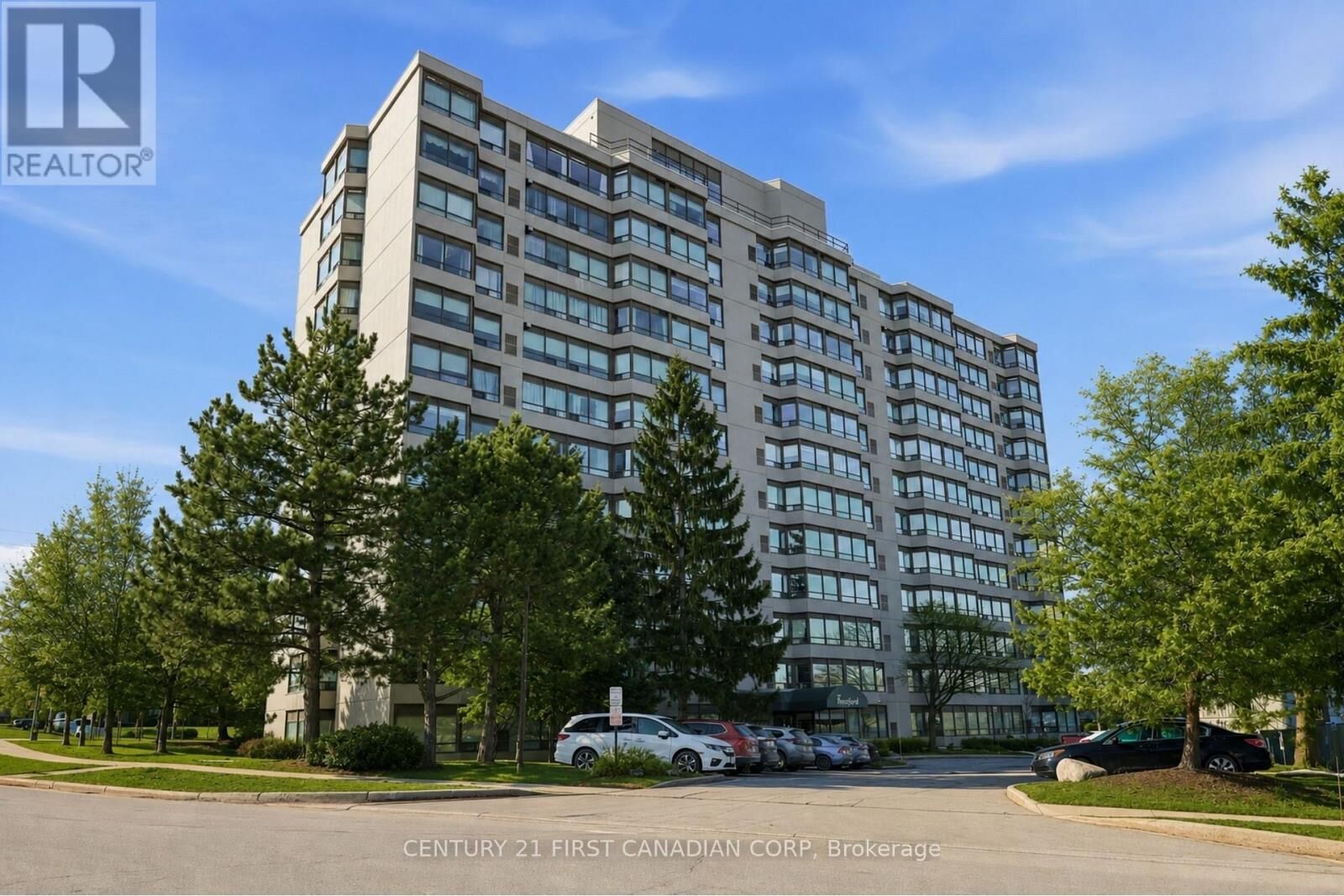 Property Photo: 744 Wonderland Road South 306 ON N6K 4K3