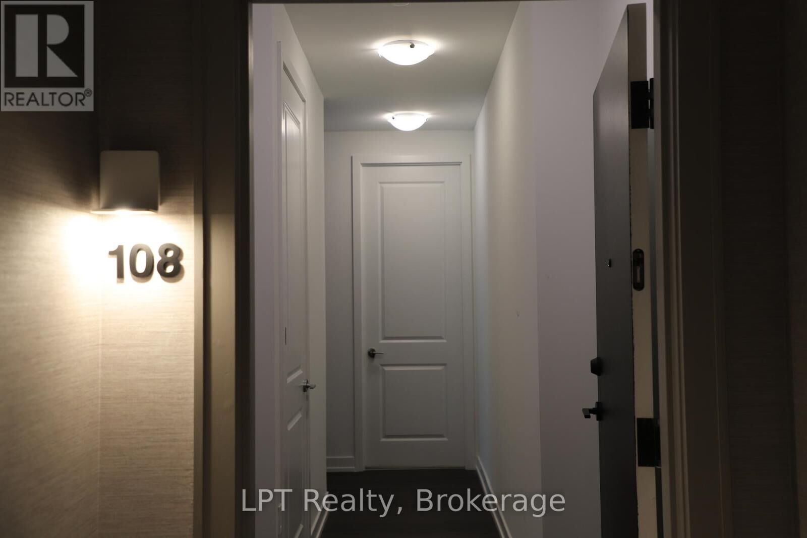 Property Photo:  556 Marlee Avenue 108  ON M6B 0B1 
