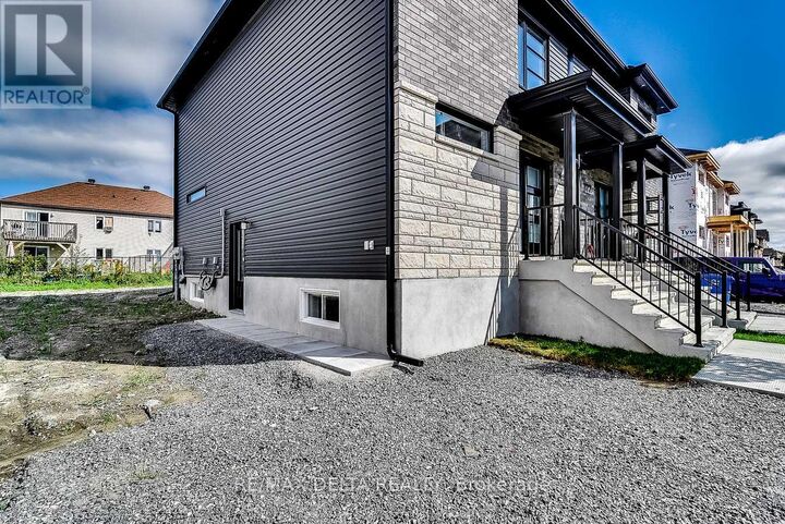 Property Photo:  63 Carpe Street B  ON K0A 1M0 