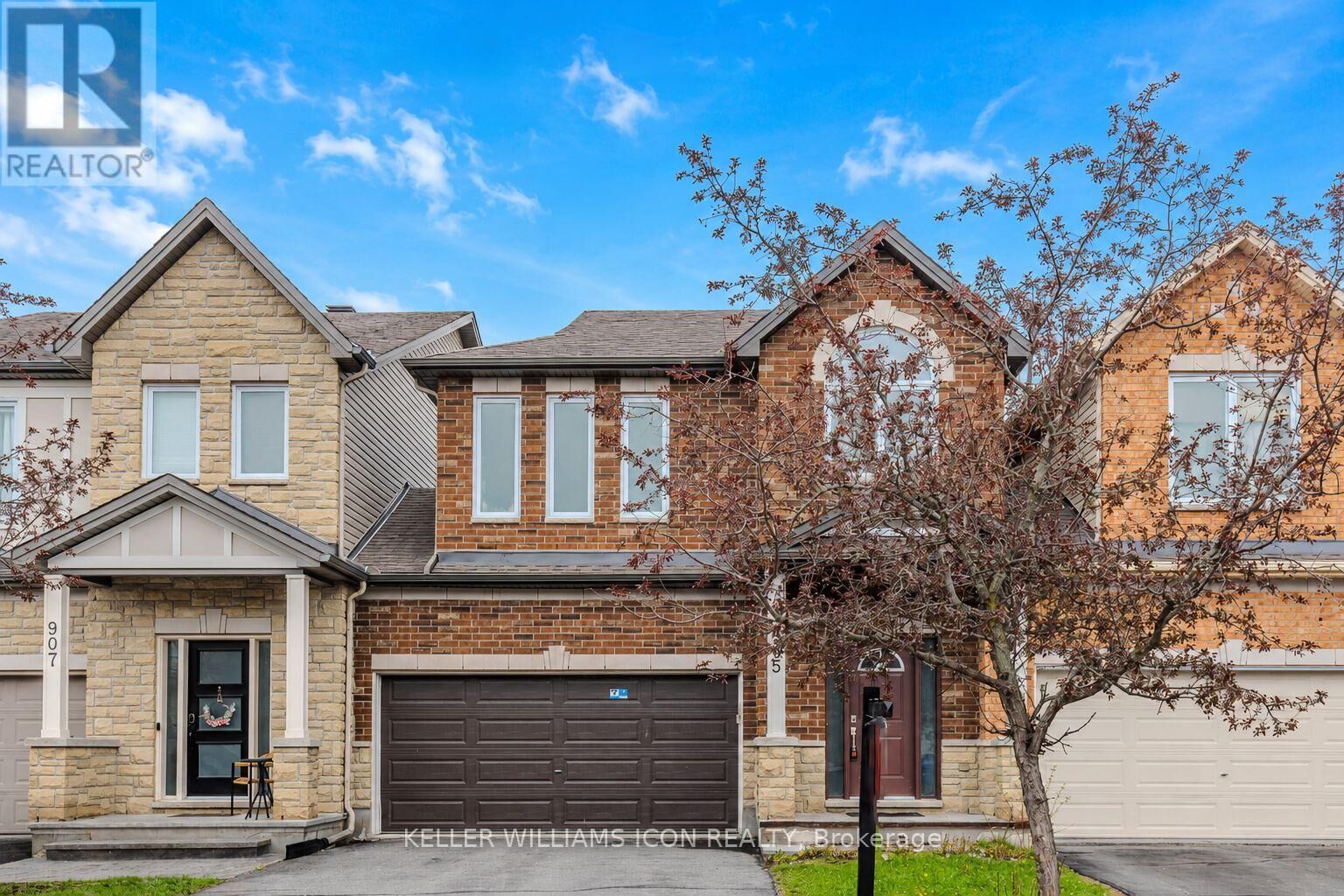 Property Photo: 905 Whiteford Way ON K2M 0C9