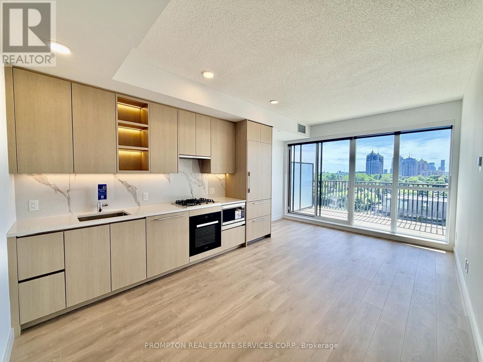 Property Photo:  75 Billes Heights 1216  ON M2K 0J8 