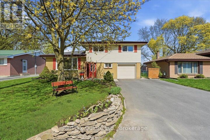 Photo de la propriété:  37 Linton Park Road  ON K8N 4K7 