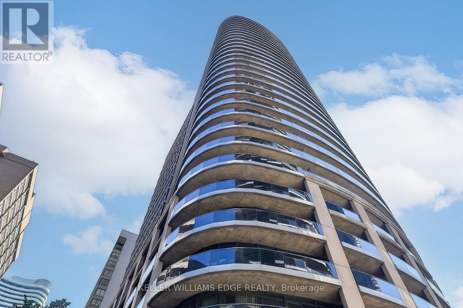 Property Photo:  25 Carlton Street 2308  ON M5B 1L4 