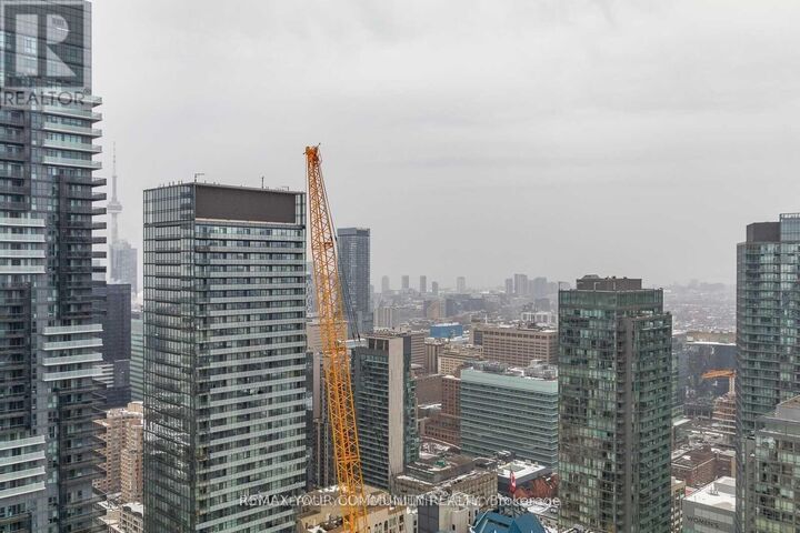 Property Photo: 501 Yonge Street 4802 ON M4Y 0H2