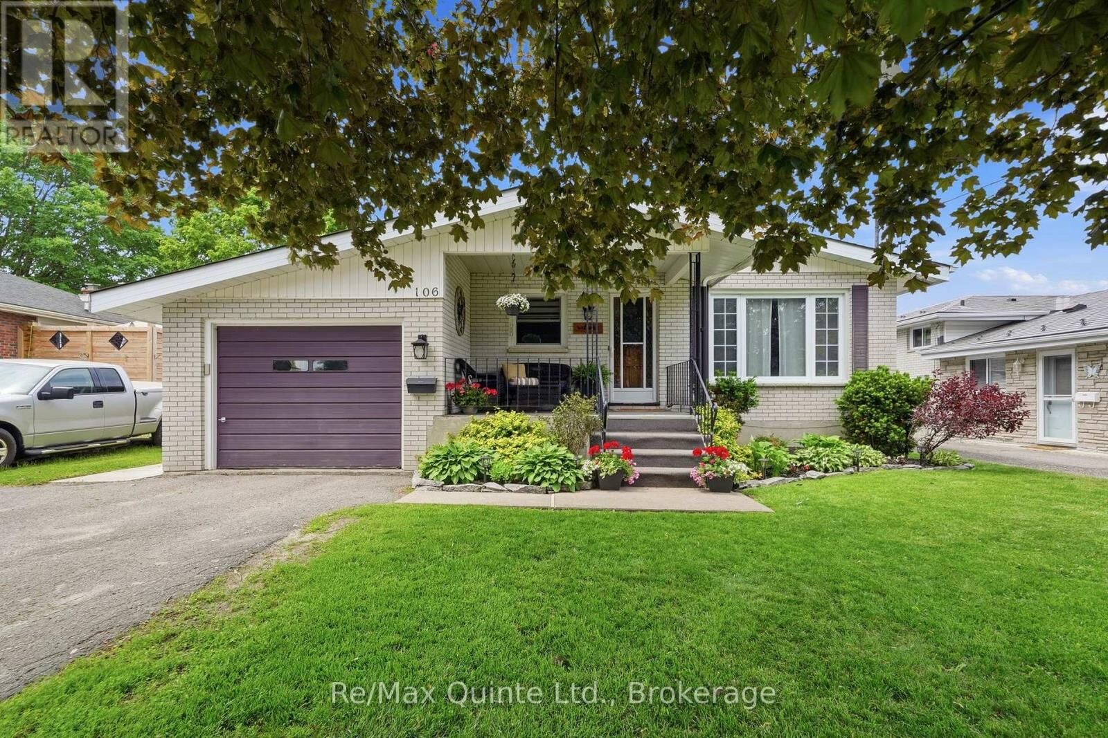 Property Photo:  106 Glendale Road  ON K8P 4H6 