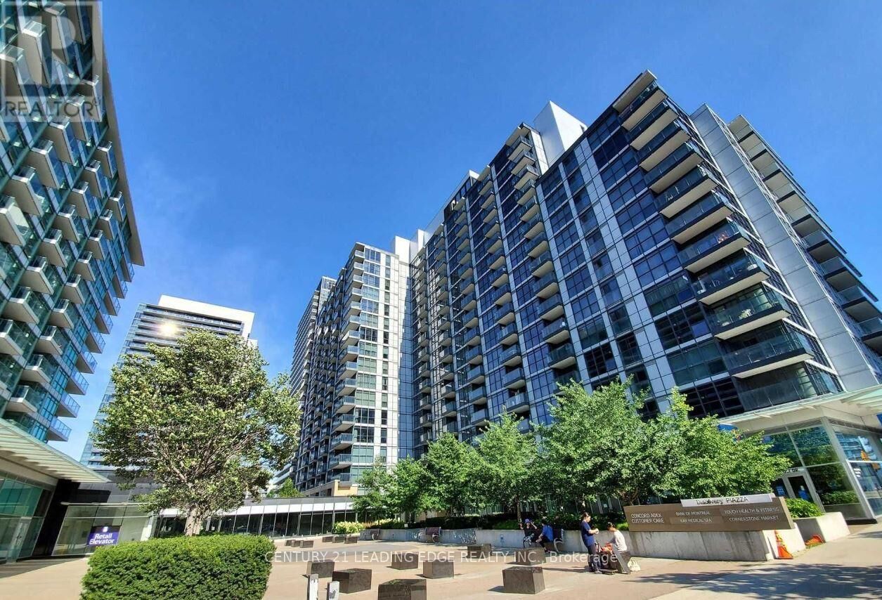 Photo de la propriété:  19 Singer Court 625  ON M2K 0B2 