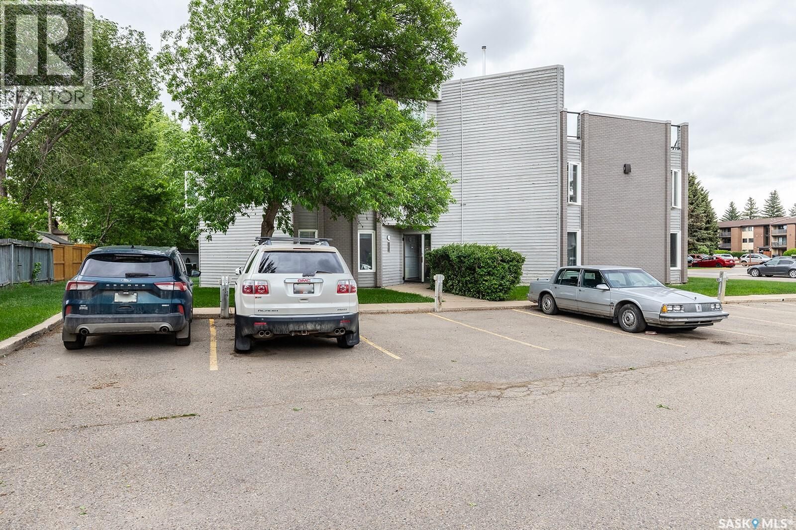 Property Photo:  101 314 Tait Crescent  SK S7H 5L2 