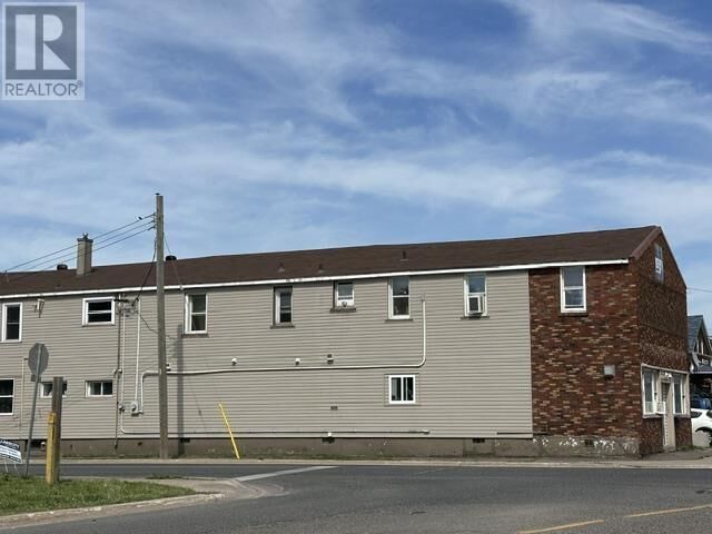 254 Wallace Ter — photo 1