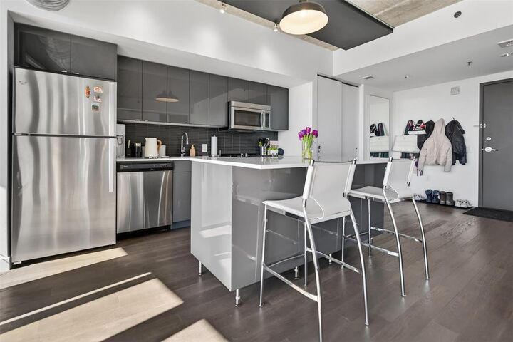Property Photo:  311 Hargrave Street  MB R3B 0V8 