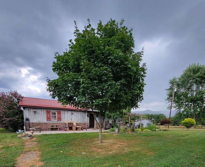 Property Photo: 11575 Georgetown Road WV 26253