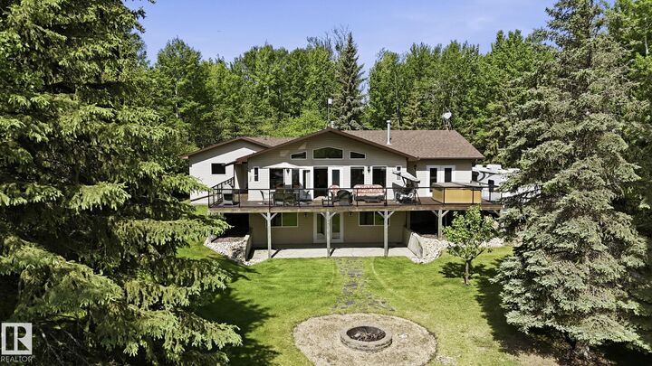 Property Photo: 2414 Twp Road 522 17 AB T7Y 3L8