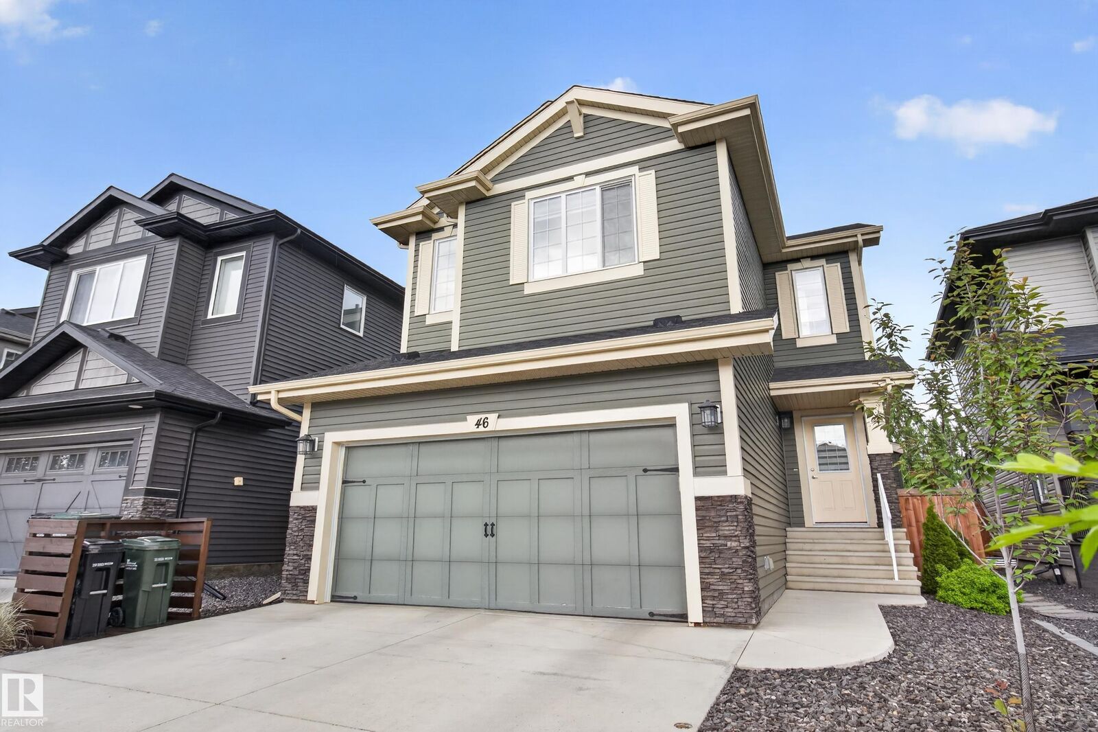 Property Photo:  46 Ainsley Way  AB T8H 1A7 