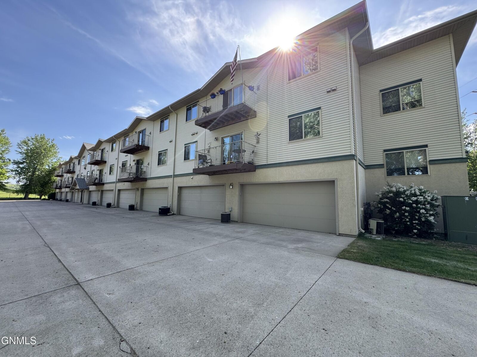 Property Photo: 131 3rd Avenue SE 307 ND 58554