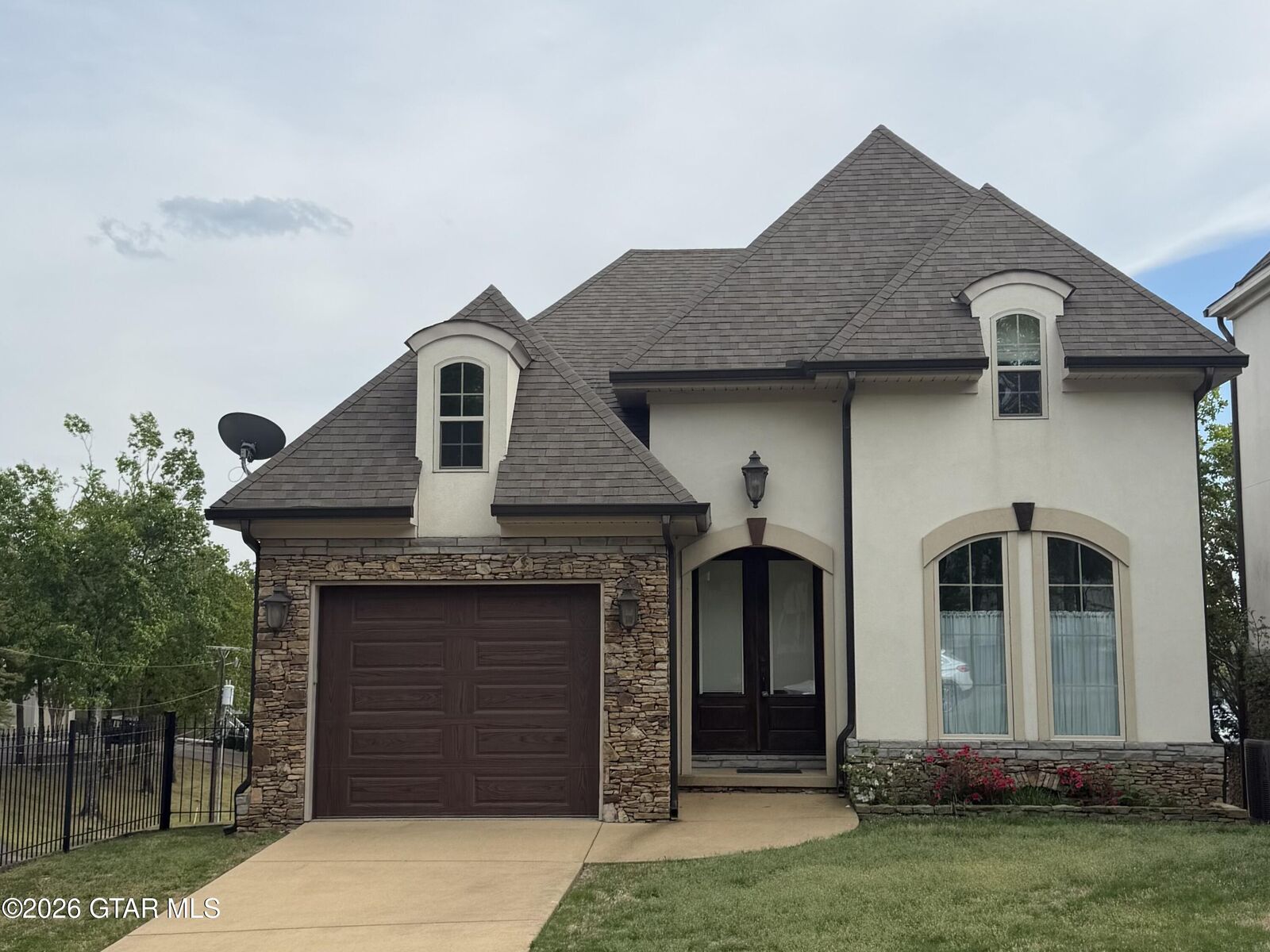 Property Photo:  330 County Road 380  MS 38852 