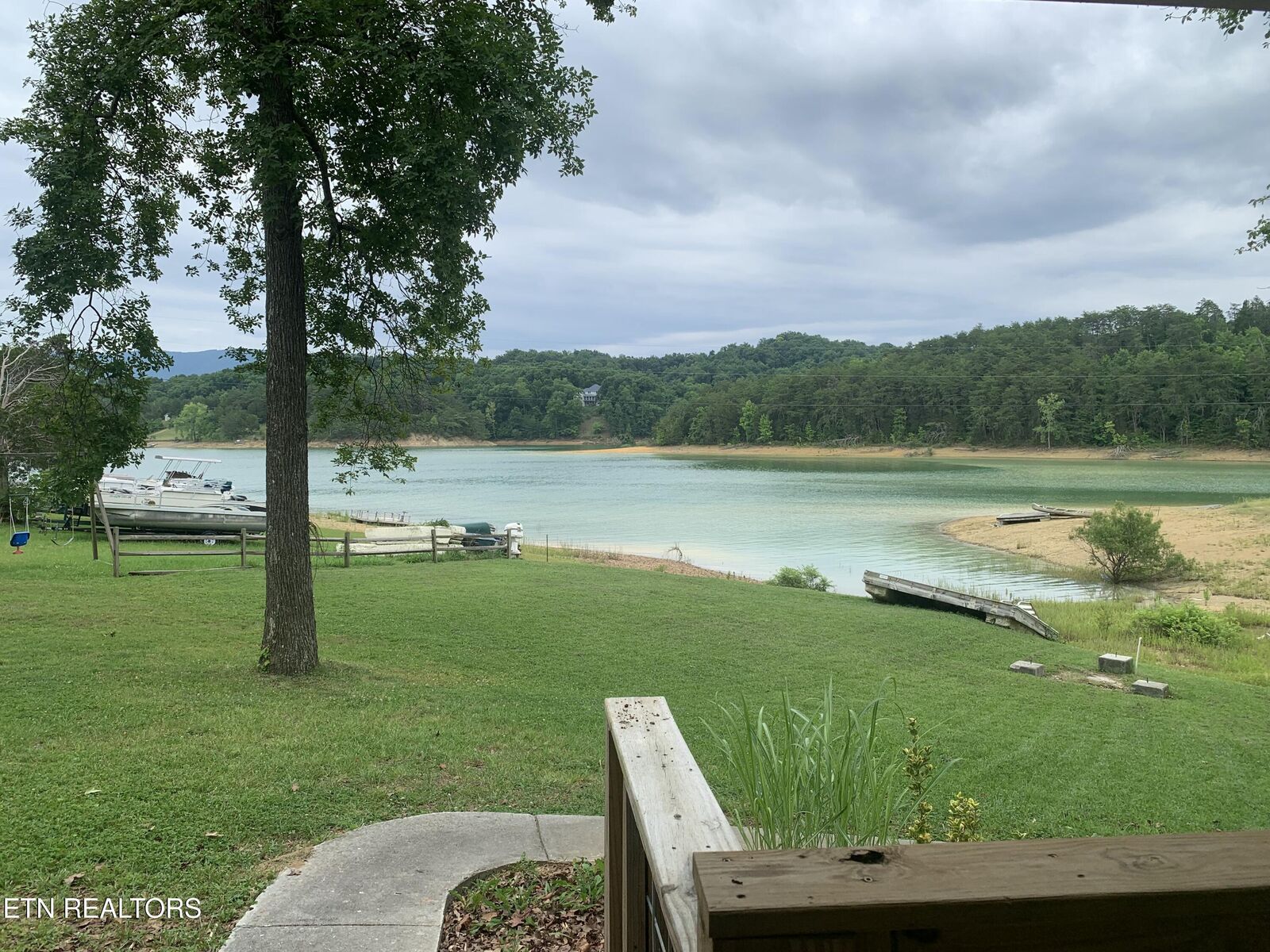 Property Photo: 1239 Fishermans Way TN 37876