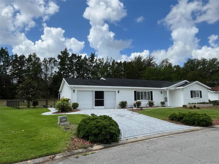 Property Photo: 17380 SE 98th Circle FL 34491