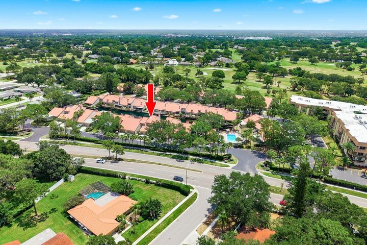 Property Photo: 3055 Braeloch Circle W FL 33761
