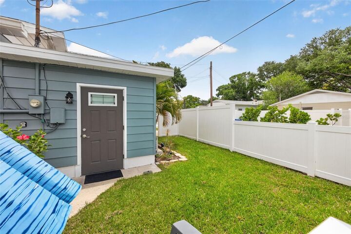 Property Photo: 825 46th Street N B FL 33713