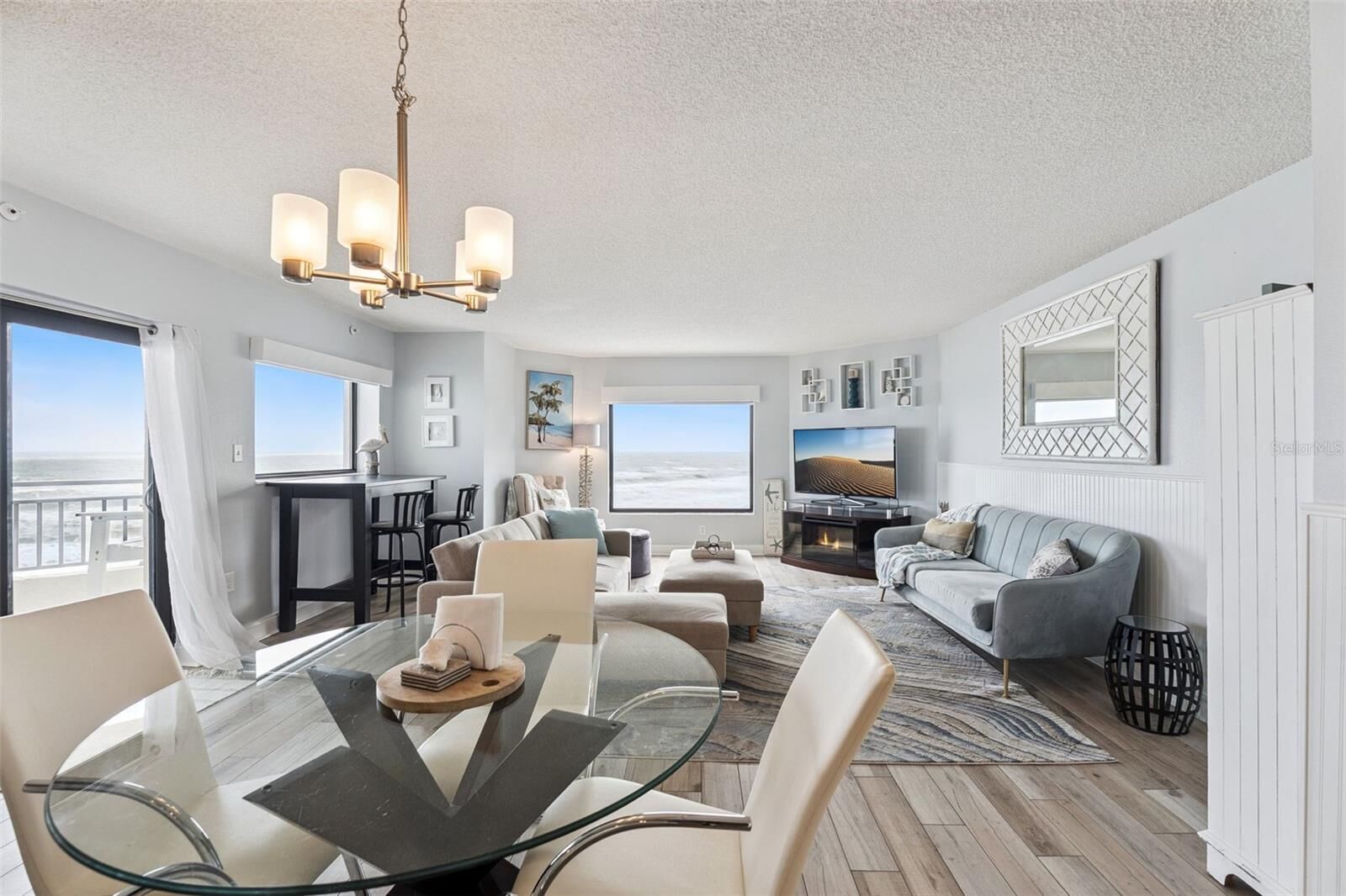 Property Photo: 5207 S Atlantic Avenue 425 FL 32169
