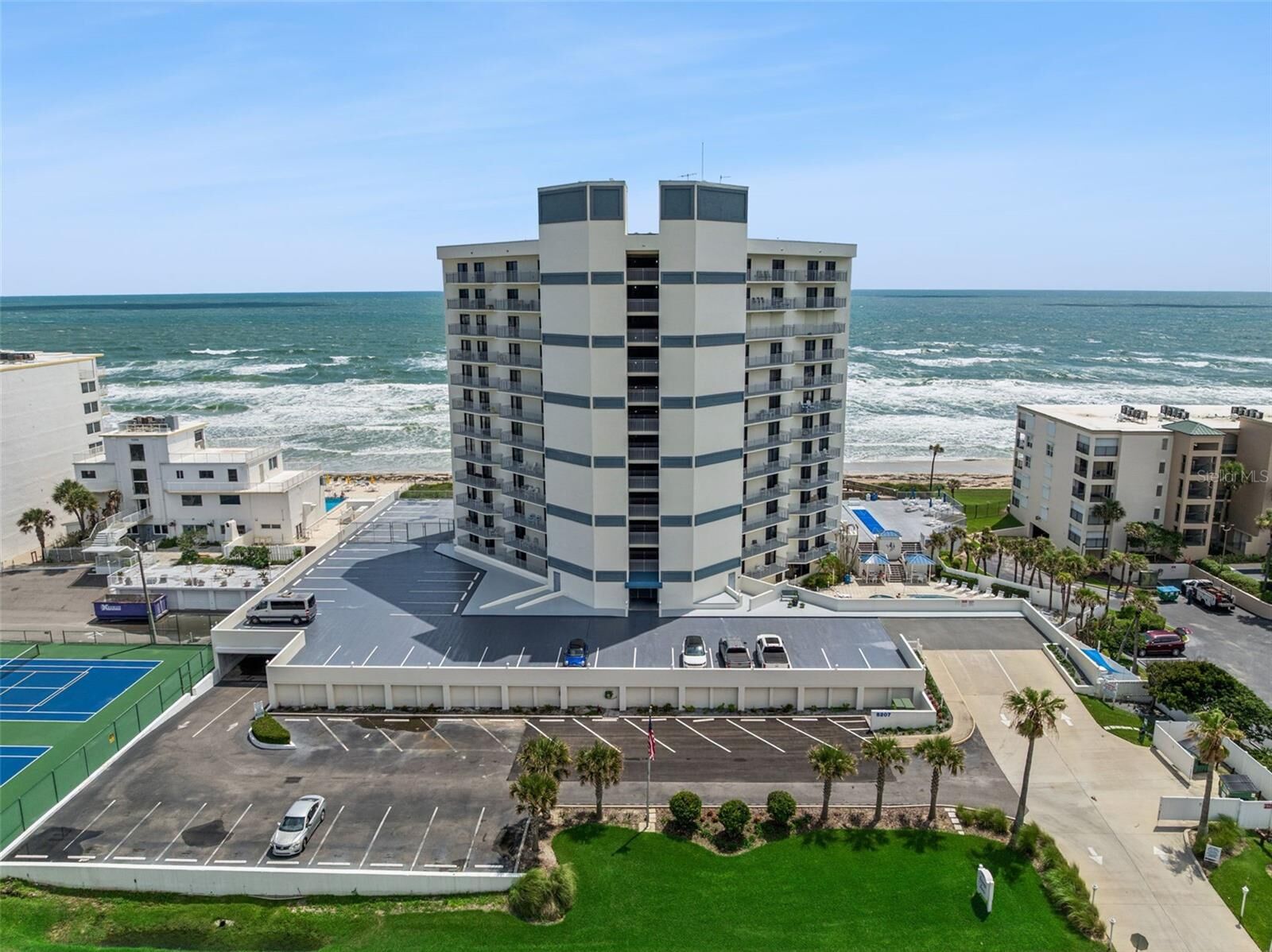 Property Photo:  5207 S Atlantic Avenue 425  FL 32169 