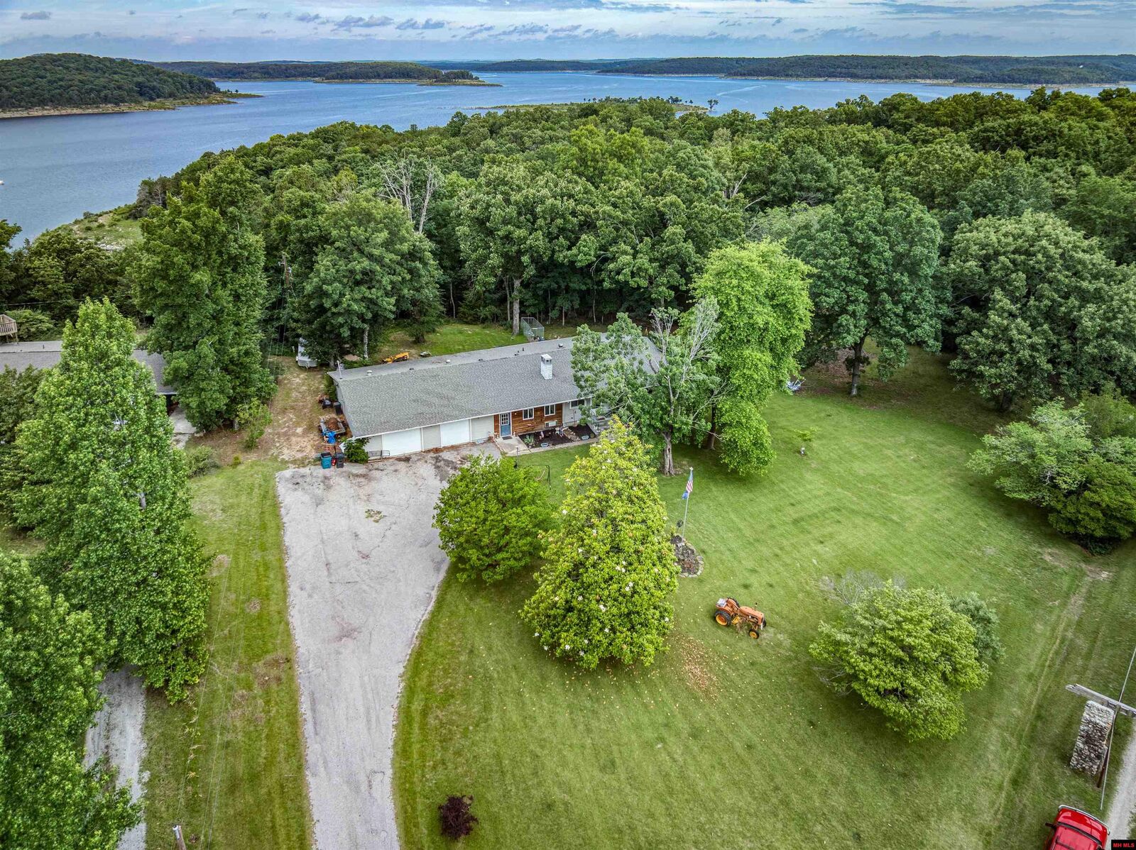Property Photo:  210 Northwest Street  AR 72619 