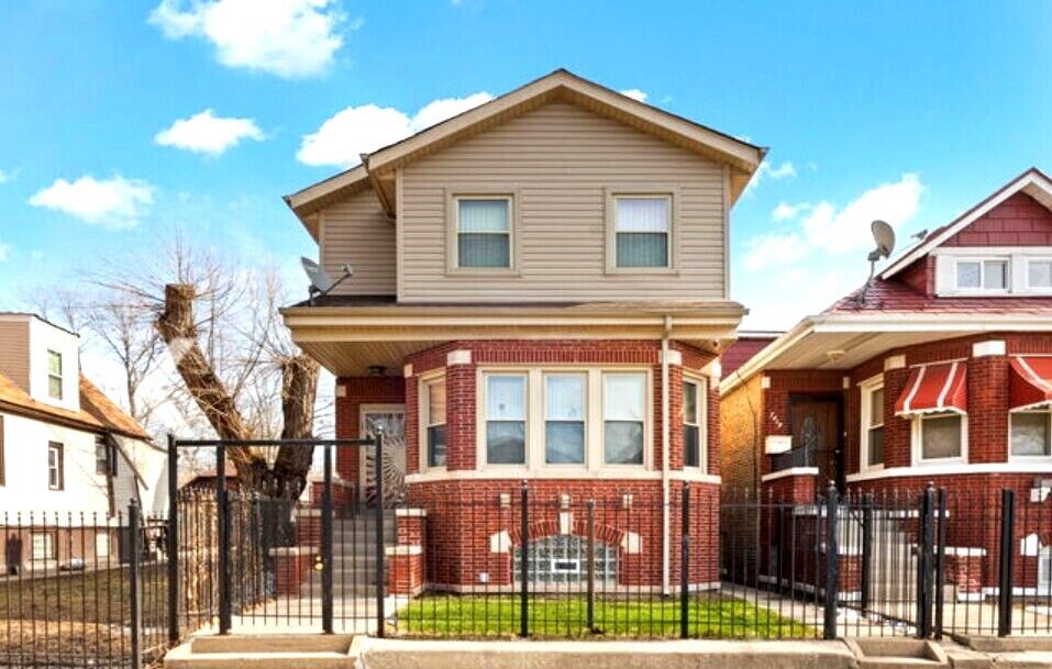 Property Photo: 7417 S Sangamon Street IL 60621
