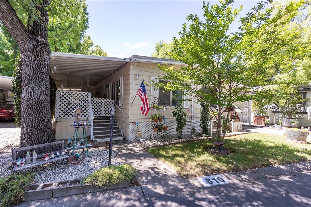 Property Photo:  567 E Lassen 610  CA 95973 