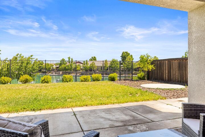 Property Photo:  526 Lentini Way  CA 95834 
