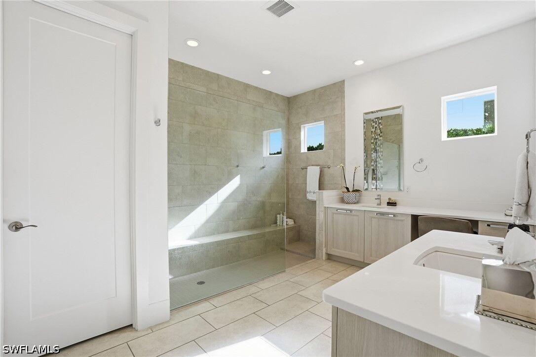 Property Photo:  14831 Dockside Lane  FL 34114 