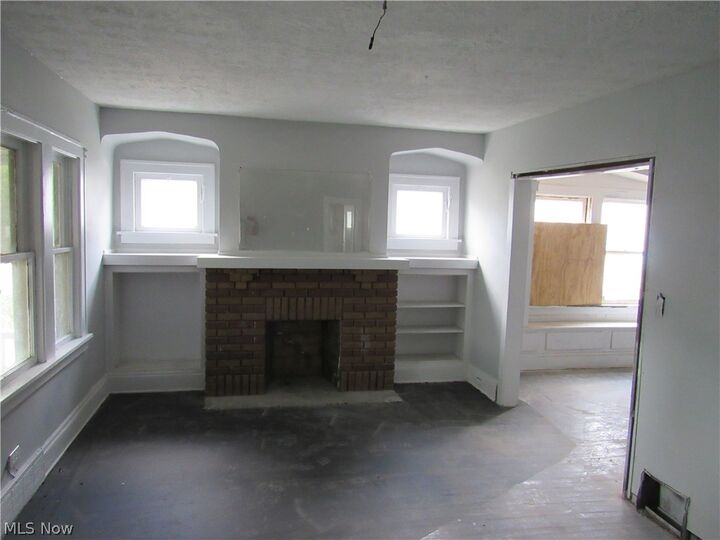 Property Photo: 889 E 128th Street OH 44108