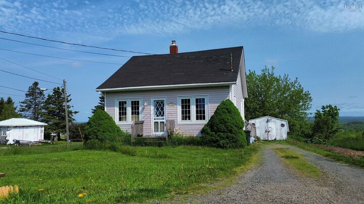 40 Maple Street — photo 1